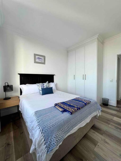 Modern, Trendy And Comfortable 2 Bedroom Apartment In Cape Town Eksteriør bilde