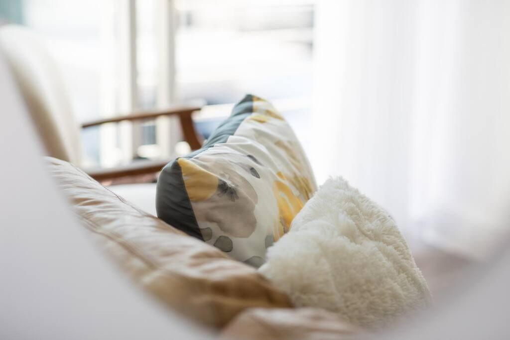 Modern, Trendy And Comfortable 2 Bedroom Apartment In Cape Town Eksteriør bilde