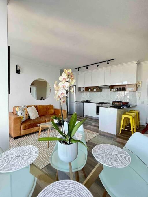 Modern, Trendy And Comfortable 2 Bedroom Apartment In Cape Town Eksteriør bilde