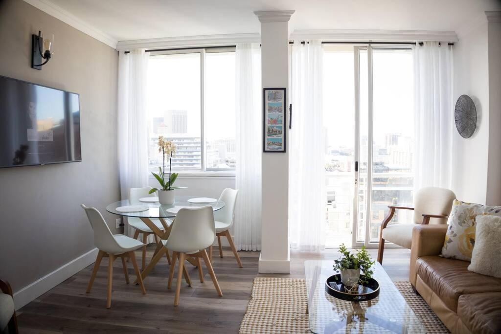 Modern, Trendy And Comfortable 2 Bedroom Apartment In Cape Town Eksteriør bilde
