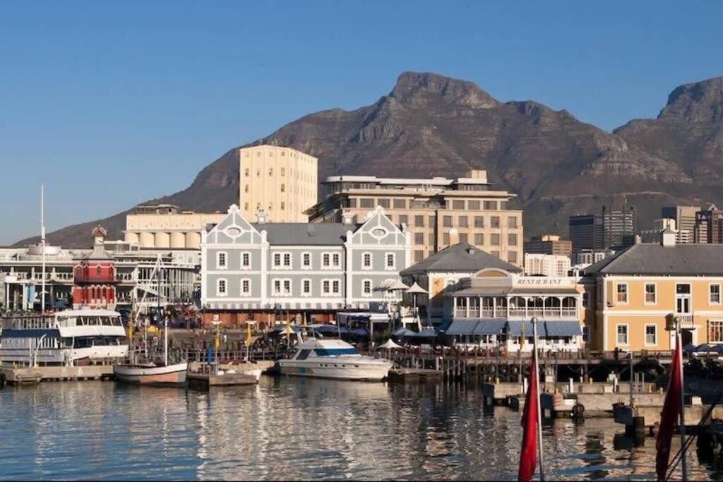 Modern, Trendy And Comfortable 2 Bedroom Apartment In Cape Town Eksteriør bilde