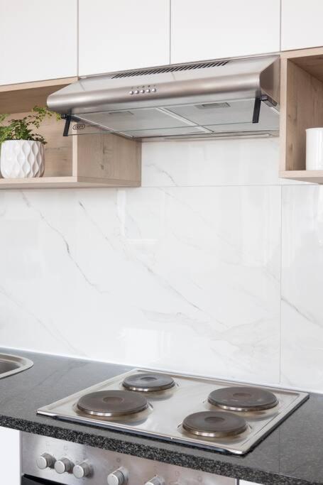 Modern, Trendy And Comfortable 2 Bedroom Apartment In Cape Town Eksteriør bilde