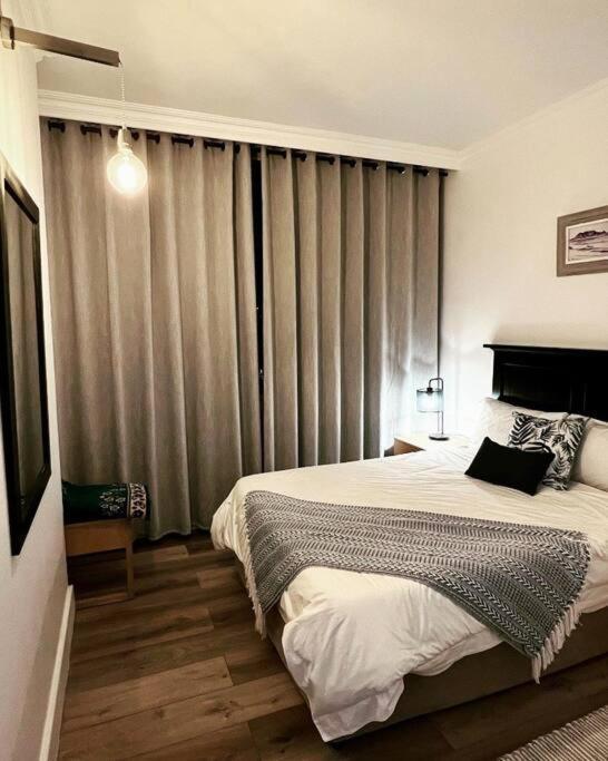 Modern, Trendy And Comfortable 2 Bedroom Apartment In Cape Town Eksteriør bilde