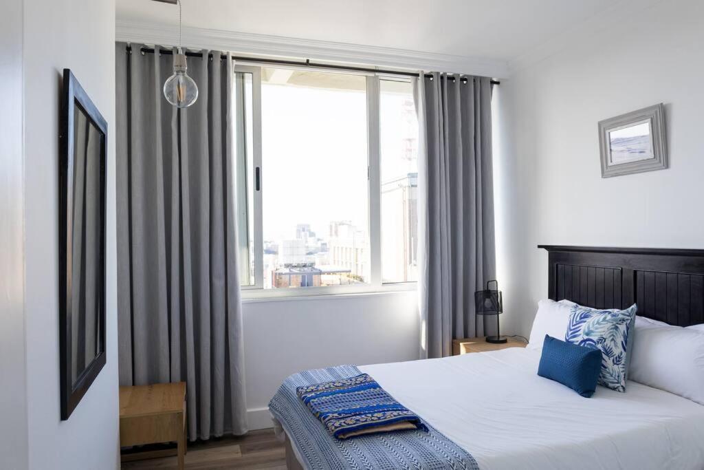 Modern, Trendy And Comfortable 2 Bedroom Apartment In Cape Town Eksteriør bilde